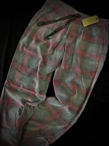 41043-25A Gray/ Red
Corduroy Lounge Pant 41043-25A Gray/ Red
Corduroy Lounge Pant