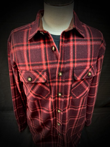 82683-5 Burgundy
Wool Blend Shirt 
4900-21 Black Tee