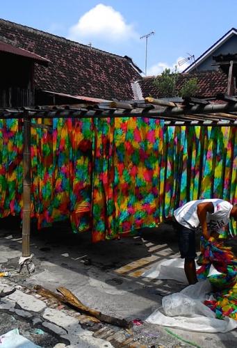 Drying after washing to remove was